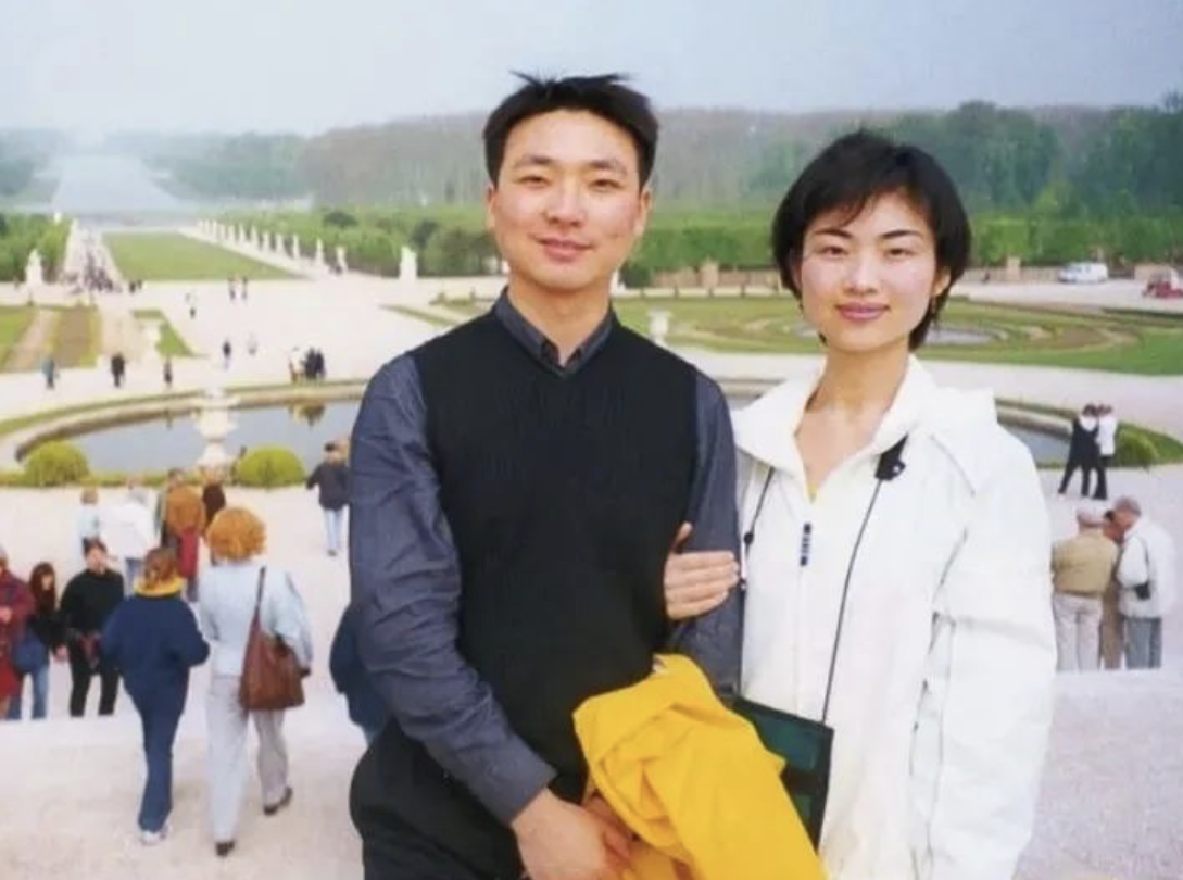 回顾康辉娶小3岁师妹刘雅洁相约丁克22年如今他后悔吗