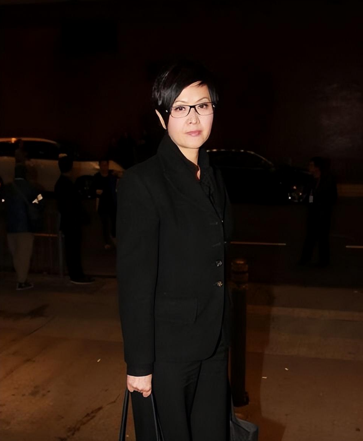 回顾演员午马娶小23岁娇妻马燕病逝8年妻子的选择让人感动