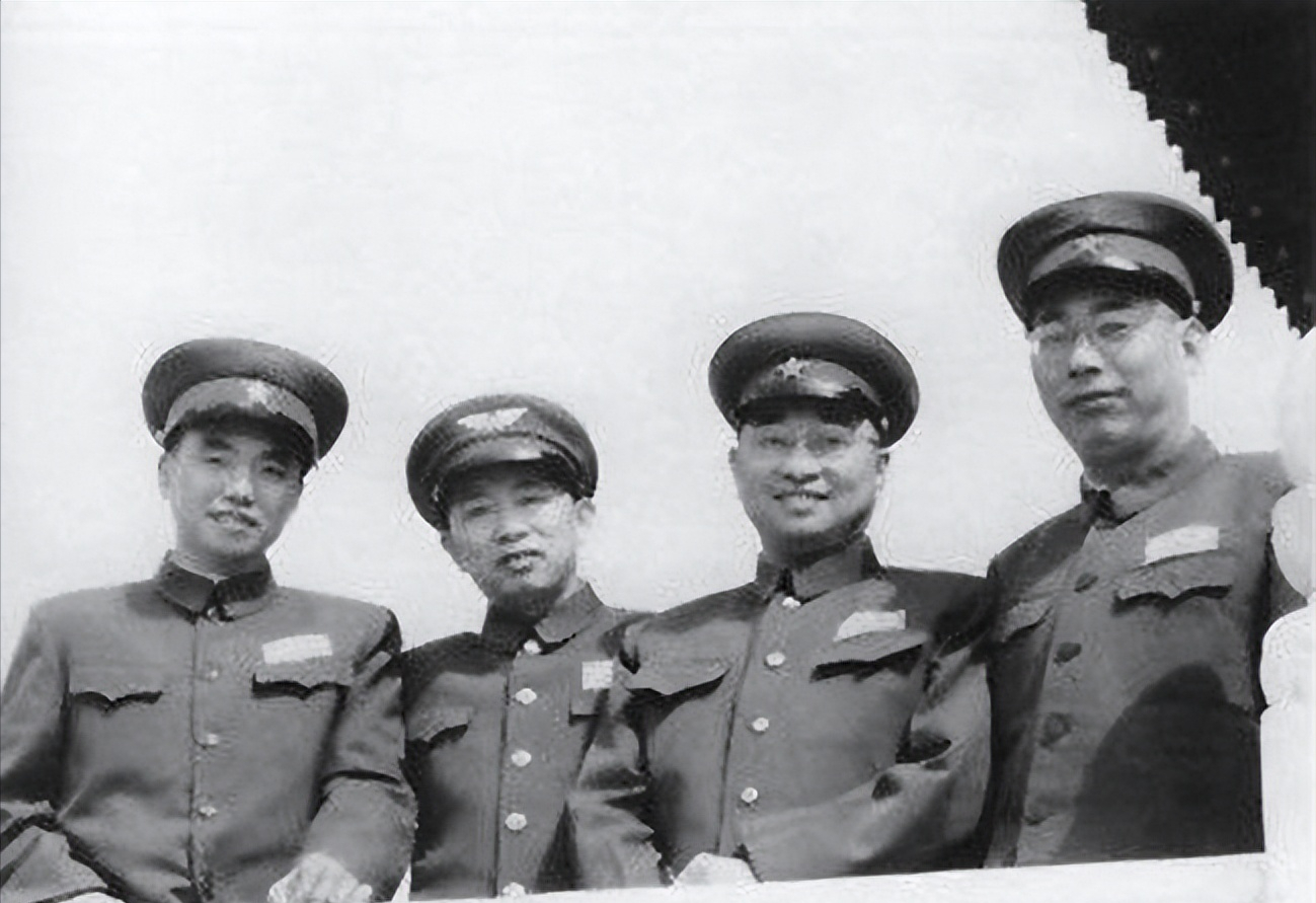 九死一生的开国上将刘亚楼珍贵影像