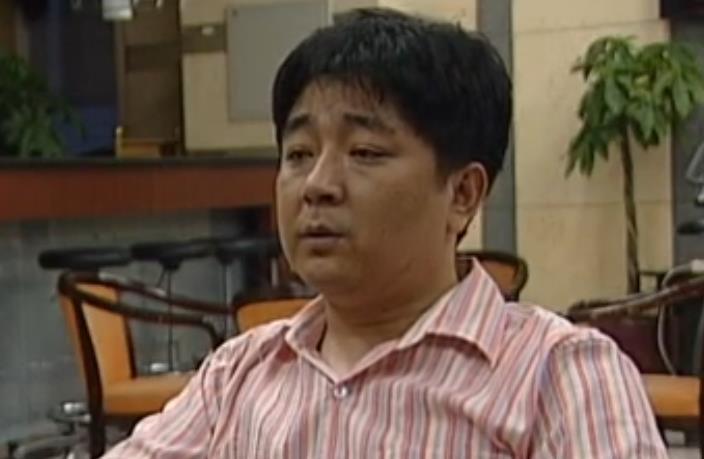 然而到了2009年后,刘安童再次上了热搜,不过这次并非是她的励志人生