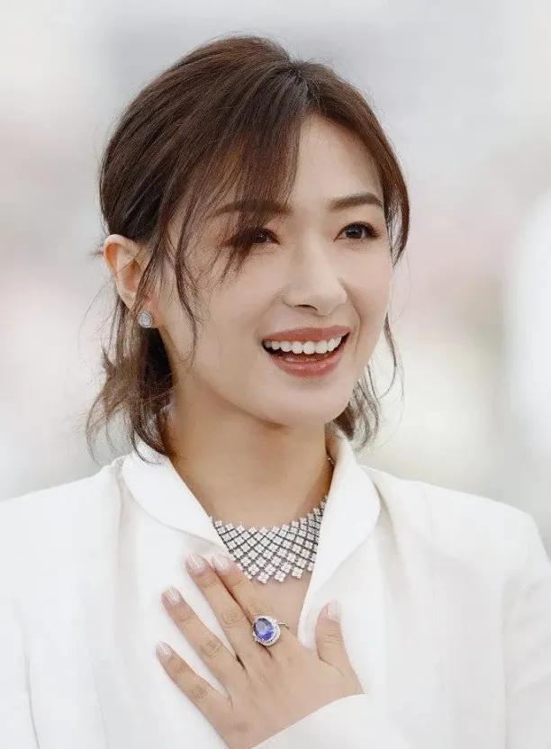 回顾万茜曾经不婚主义者这辈子正确的决定就是嫁给普通丈夫