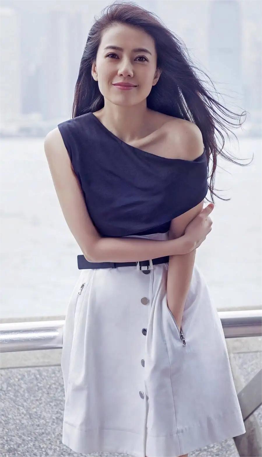 回顾高圆圆35岁嫁给小五岁的赵又廷并在40岁高龄为他生一女