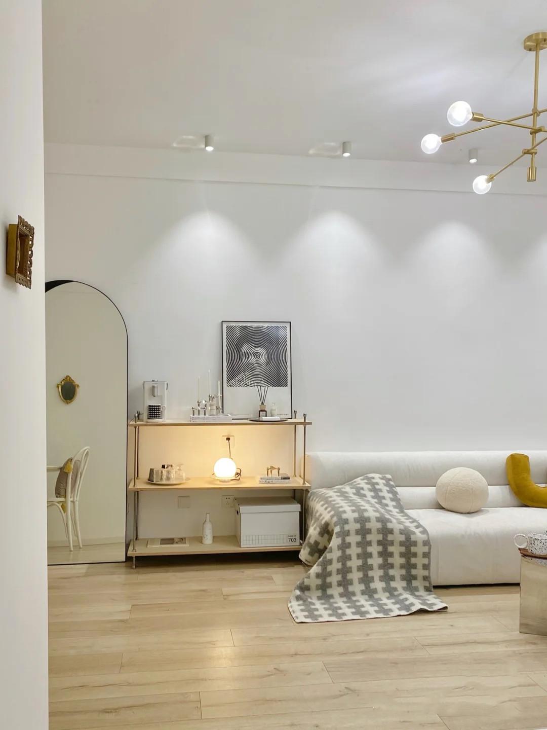 浙江一28岁太太因全屋通铺木地板而走红一进屋就被治愈了