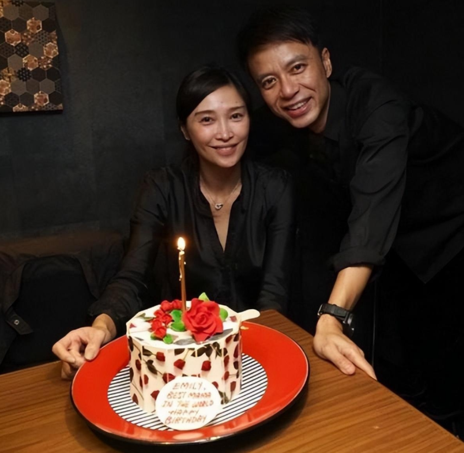 回顾港姐卢淑仪好的年纪嫁给李克勤婚后生两子人生幸福美满