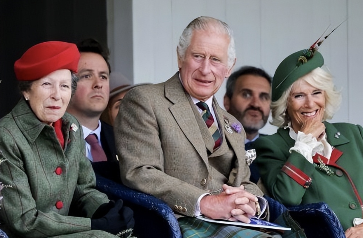 权力更迭在即挪威国王戴起搏器英王室集体病倒