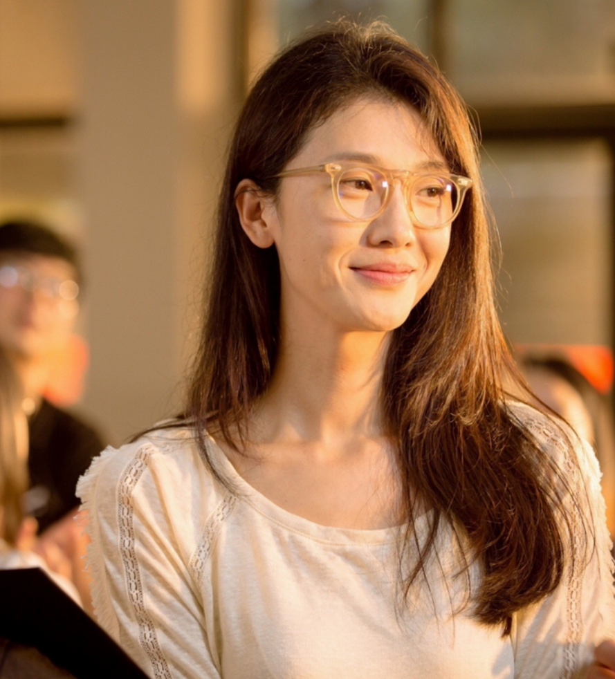 回顾倪景阳:身高182嫁给165的谢晖,39岁高龄产子,今过得怎么样