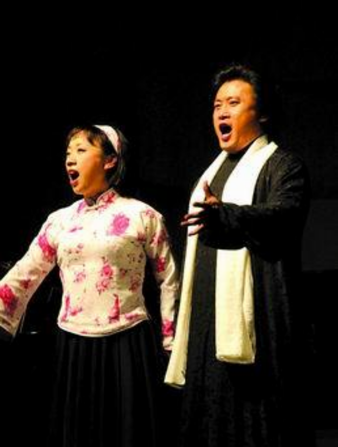 回顾戴玉强30岁娶初恋妻子结婚至今恩爱如初今女儿成他骄傲