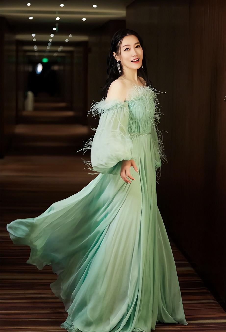 回顾谭晶我这辈子最正确的决定就是为科学家丈夫生了两个女儿