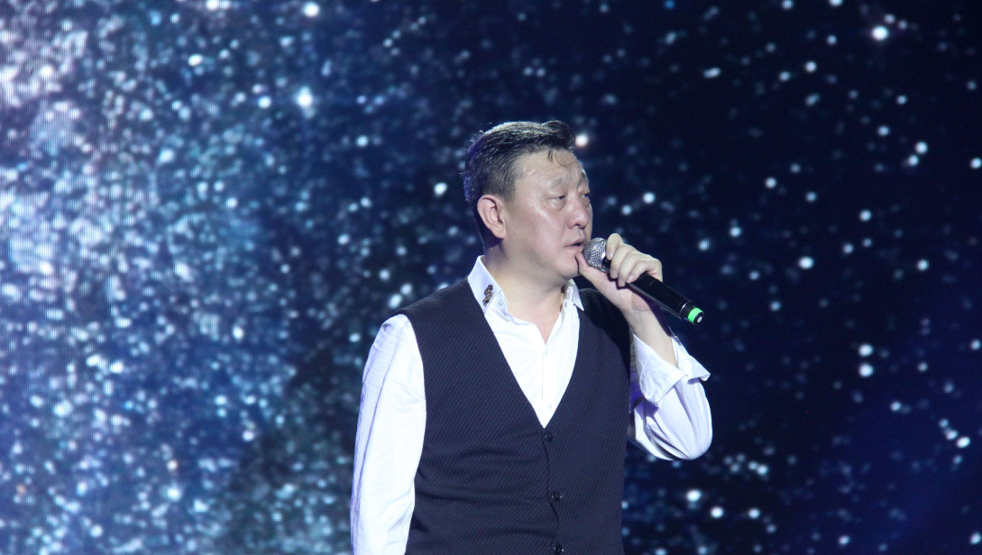 回顾著名歌手韩磊我这辈子正确的决定就是娶了蒙古族之花