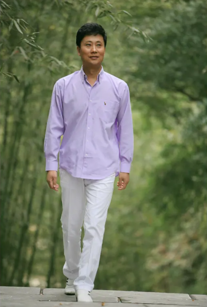 当然,无论妻子怎么喜欢花钱,耿文华虽然心疼,可他也