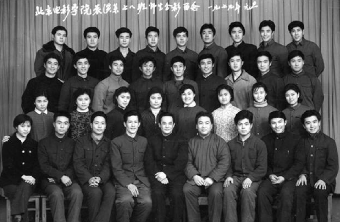 回顾方舒两婚两离独自养大两个女儿如今女儿成了她的骄傲