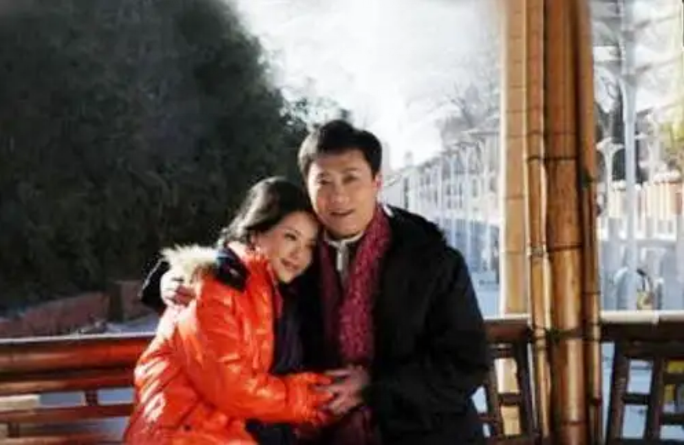 回顾耿为华:被小14岁娇妻倒追,离婚时和女儿抱头痛哭