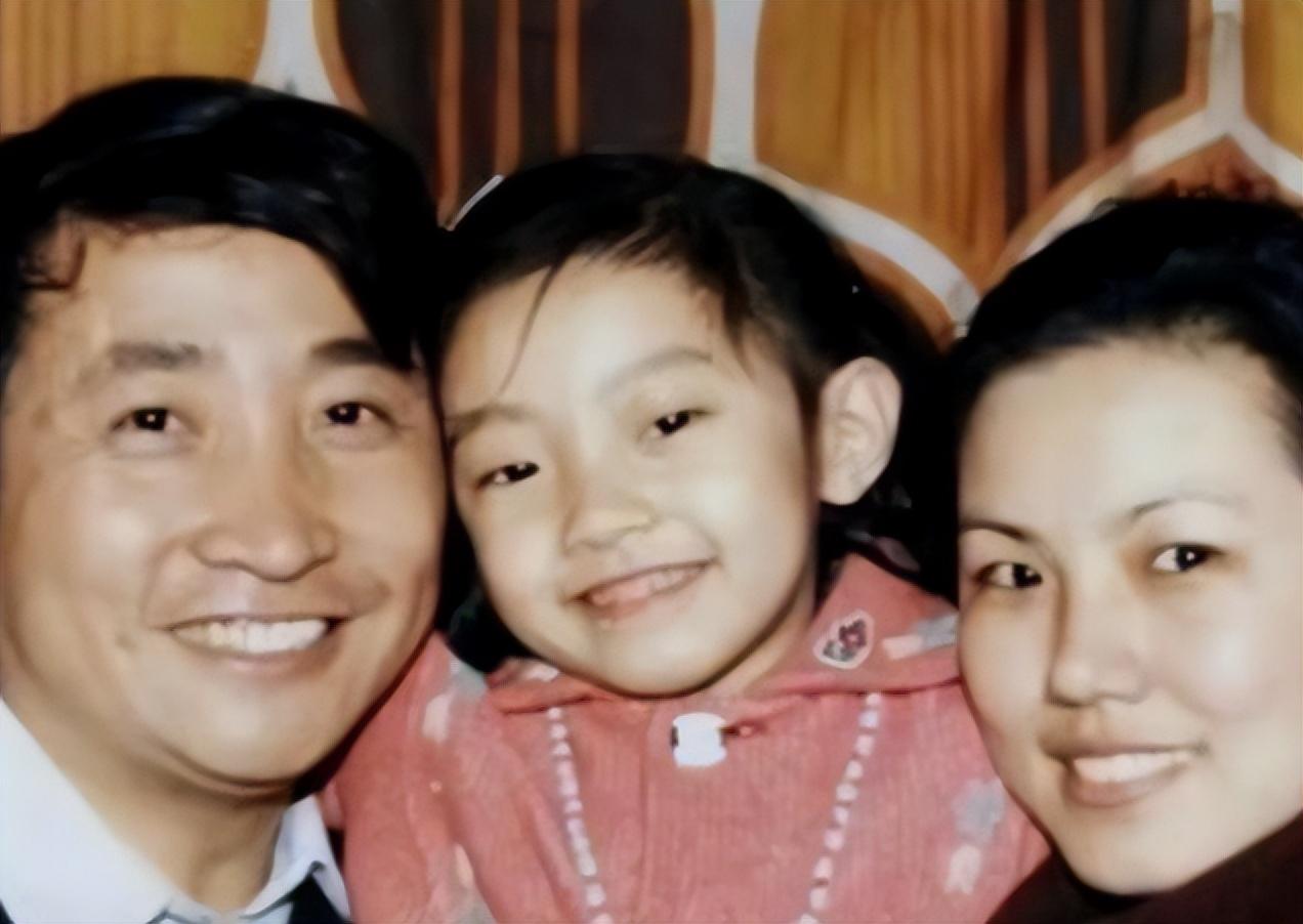 姜昆26年前不顾妻子反对收养6岁孤儿如今养子成了他的骄傲