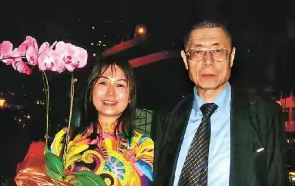 回顾钢琴家刘诗昆76岁娶爱徒为妻81岁喜迎三胎今还想生儿子