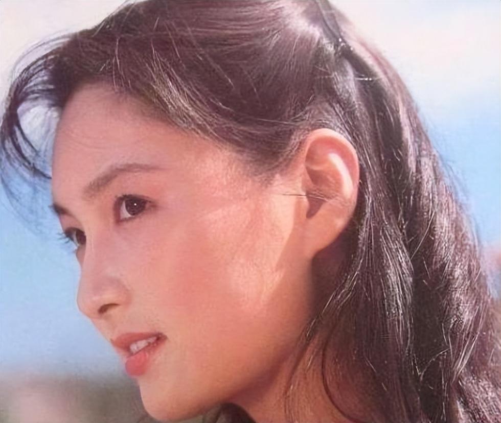 回顾邱佩宁一生只拍一部戏让人痴迷几十年65岁依旧保持少女感