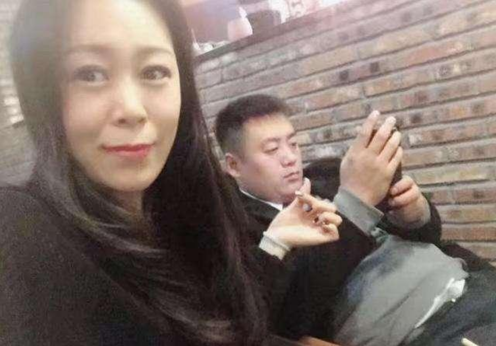 回顾宋晓峰走红后将患难妻子当成宝女儿是他的骄傲