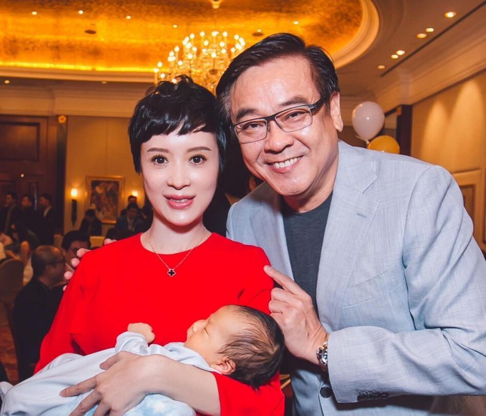 回顾金巧巧我这辈子正确的决定就是在42岁高龄为大丈夫生儿子