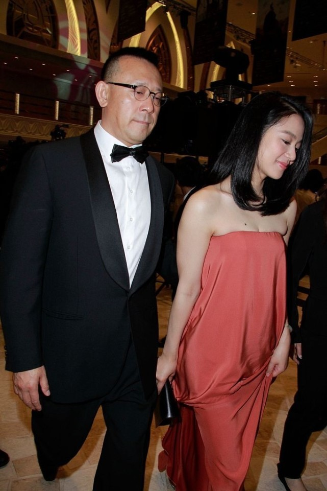 回顾周韵婆媳矛盾不断丈夫姜文苦不堪言她化解多年恩怨