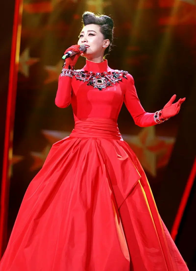 回顾谭晶我这辈子最正确的决定就是为科学家丈夫生了两个女儿