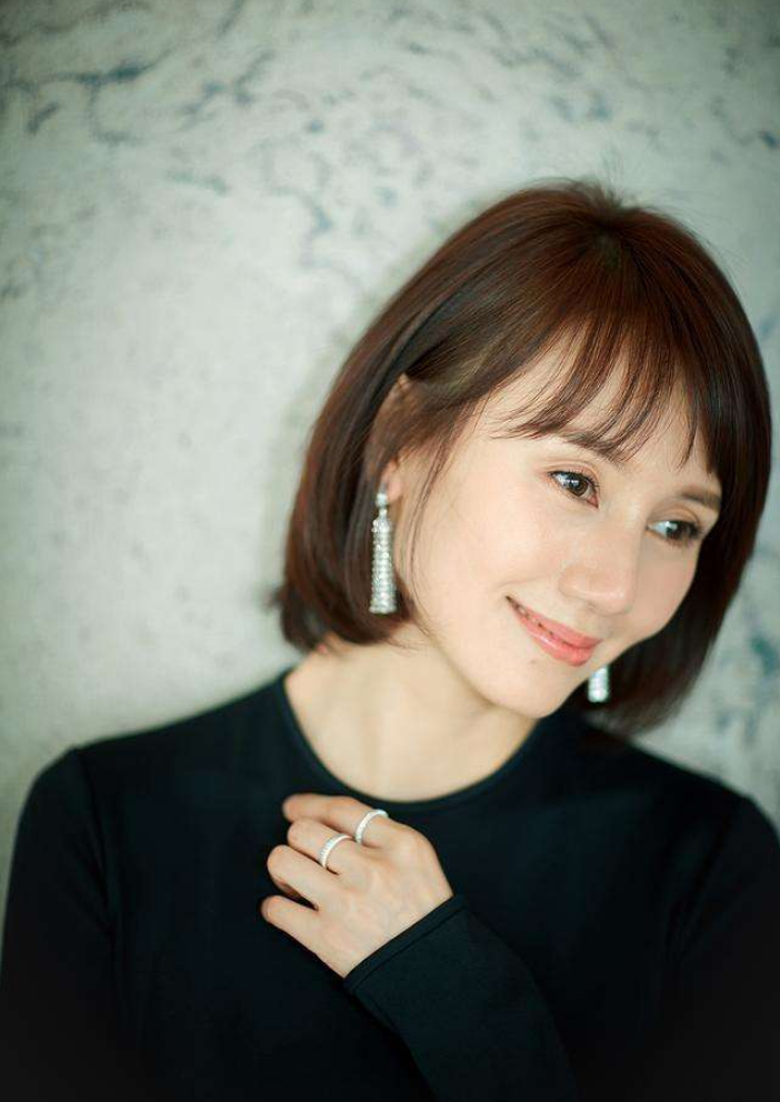 回顾袁泉嫁给学长夏雨把离婚的公婆当成亲人解开老公的心结