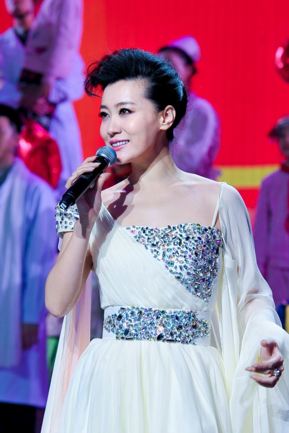 回顾谭晶我这辈子最正确的决定就是为科学家丈夫生了两个女儿