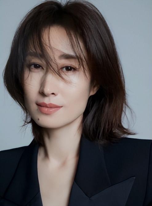 希望大家也可以像刘敏涛那样,拿得起放得下,遵从自己本意,让人生闪闪