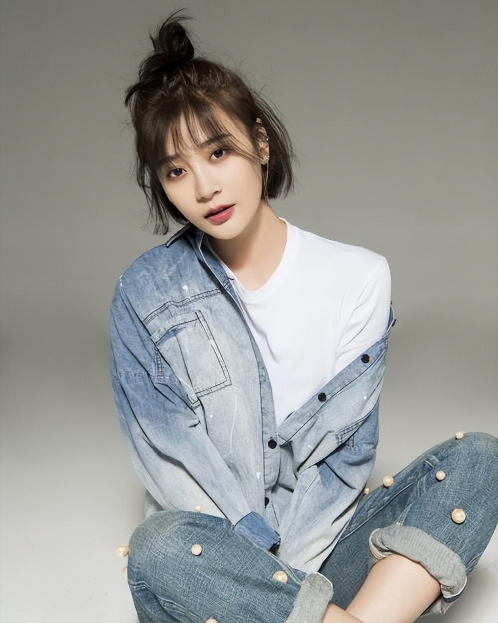 杨幂,焦俊艳,张小斐,袁姗姗,季肖冰,经超等人,都是唐菀昔日同窗