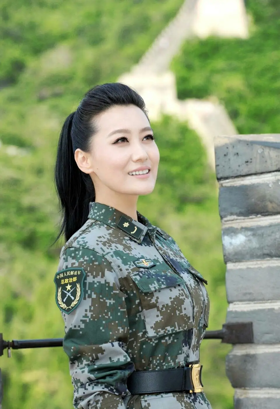 回顾谭晶我这辈子最正确的决定就是为科学家丈夫生了两个女儿