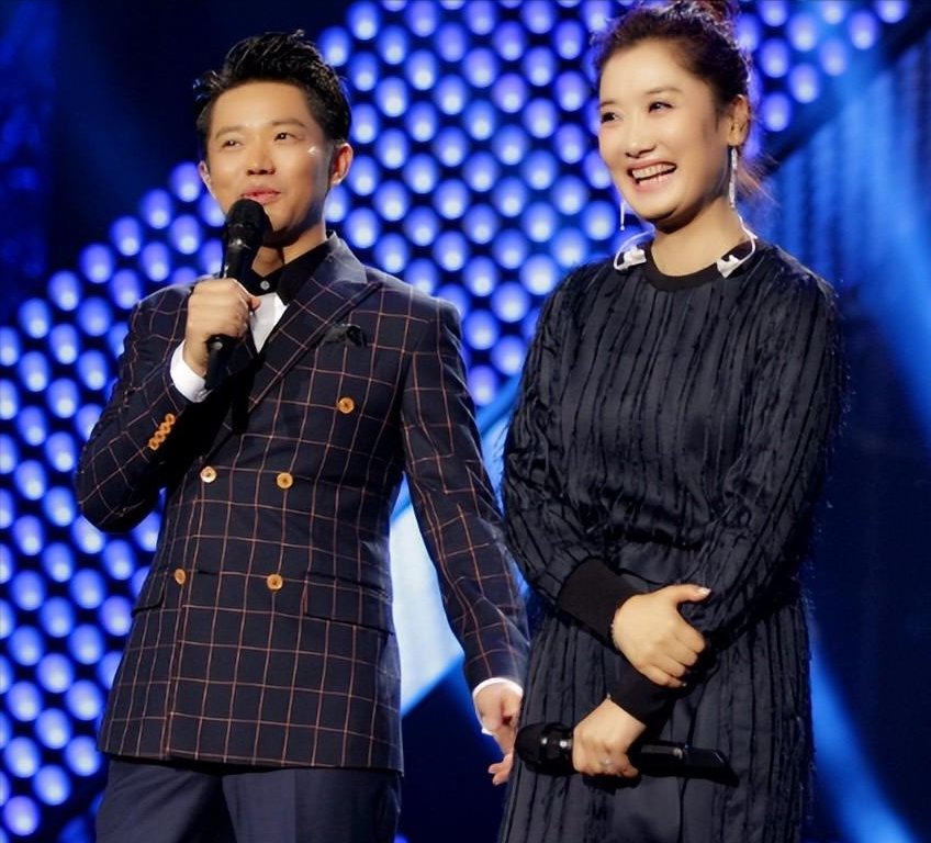 玲花坚持一生55分账与曾毅成意难平婚礼上一个大哭一个大醉