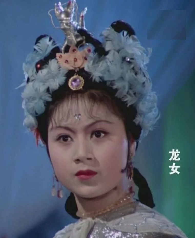 回顾马兰嫁大16岁作家余秋雨相伴30年如今无儿无女也幸福