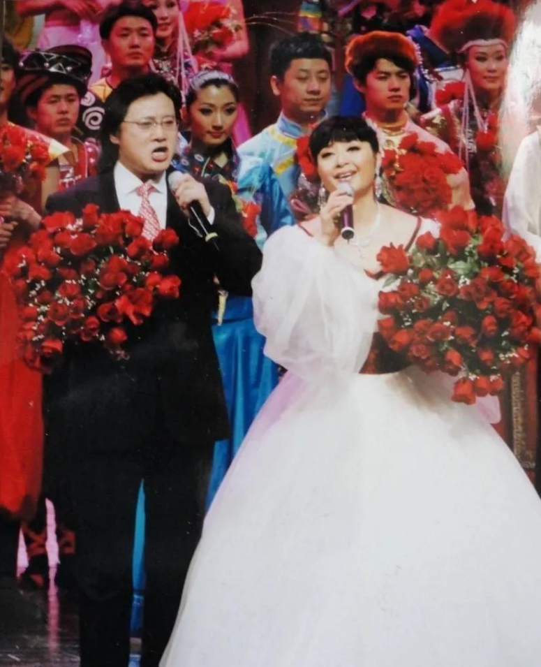 回顾殷秀梅2段婚姻一婚闪离二婚不顾家人反对嫁给法国人
