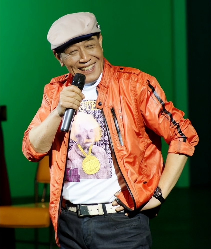 回顾歌手张帝娶女儿闺蜜为妻如今他已经八十岁小娇妻才47岁