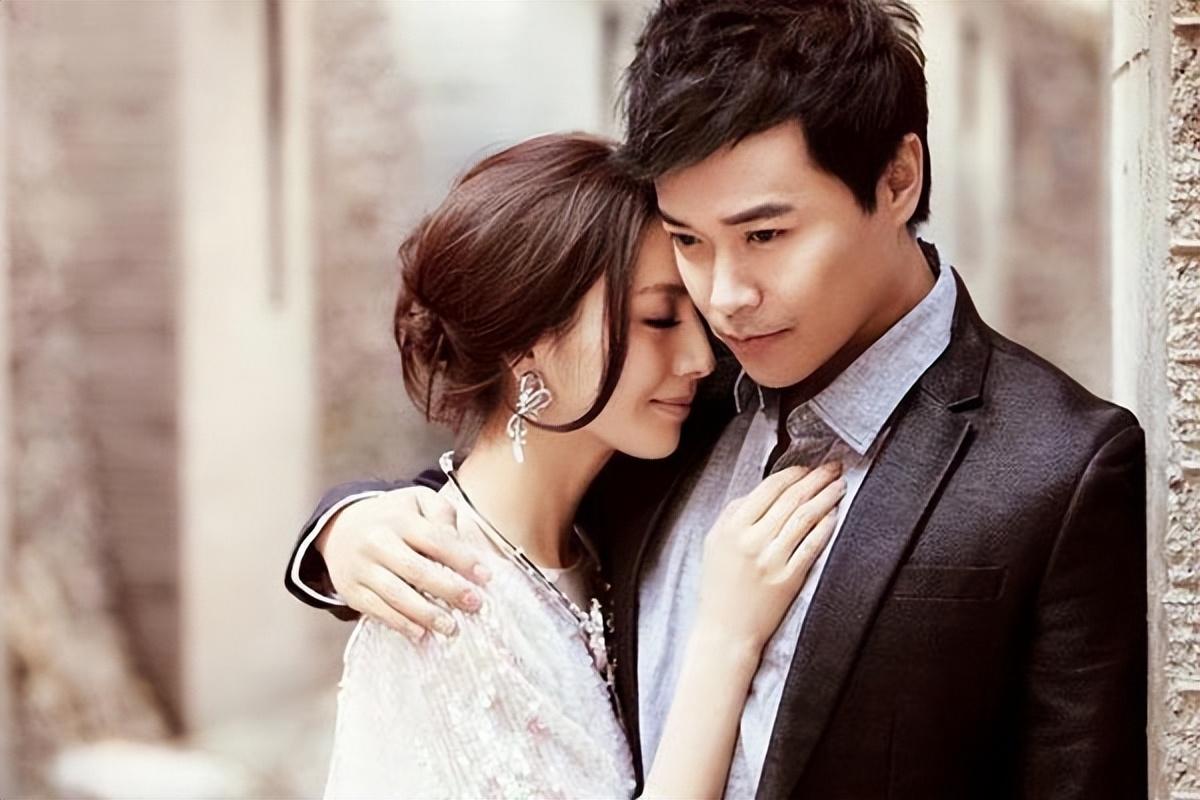 回顾曹曦文离婚后独自带女儿为孩子牺牲事业不后悔