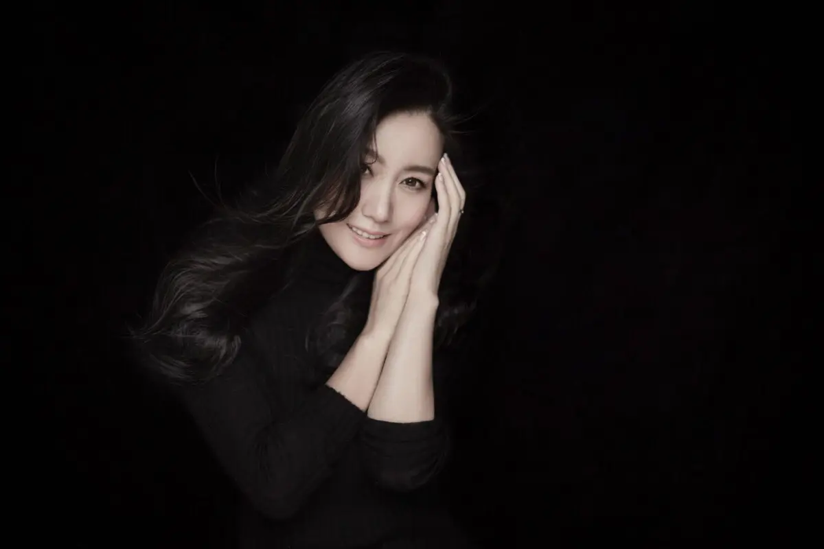 回顾谭晶我这辈子最正确的决定就是为科学家丈夫生了两个女儿