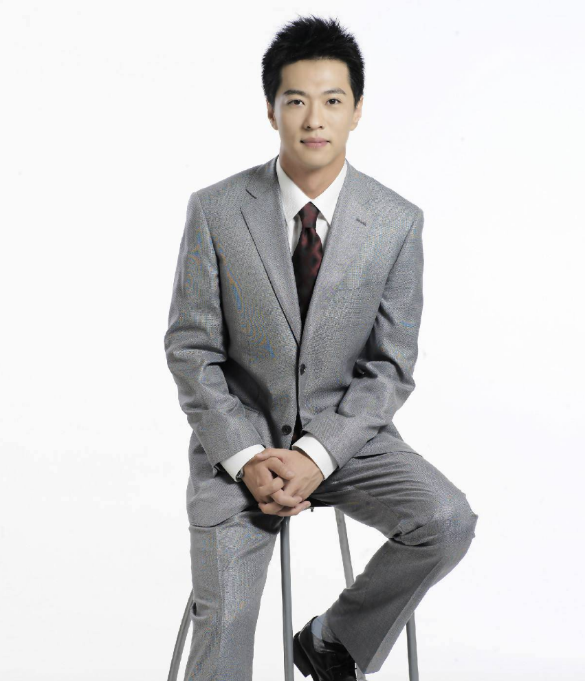 回顾主持人顾国宁父亲病逝没多久又遭遇离婚风光背后有泪水