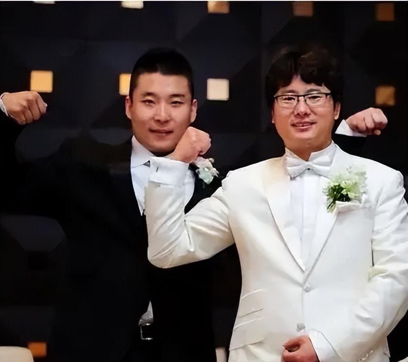 他借着兄弟的名号经常会来到周家找周成海其实背地里早就和白静勾搭在