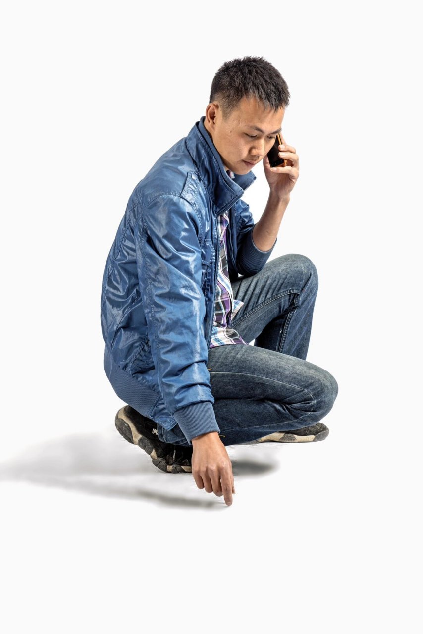 蹲姿可用素材  蹲姿素材是摄影,绘画和设计等领域中常用的参考资料