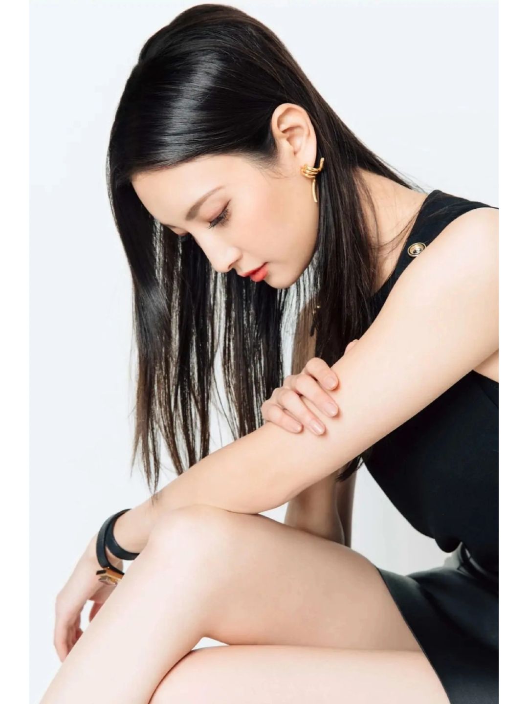 高冷御姐菜菜绪人事美魔女的魅力演绎