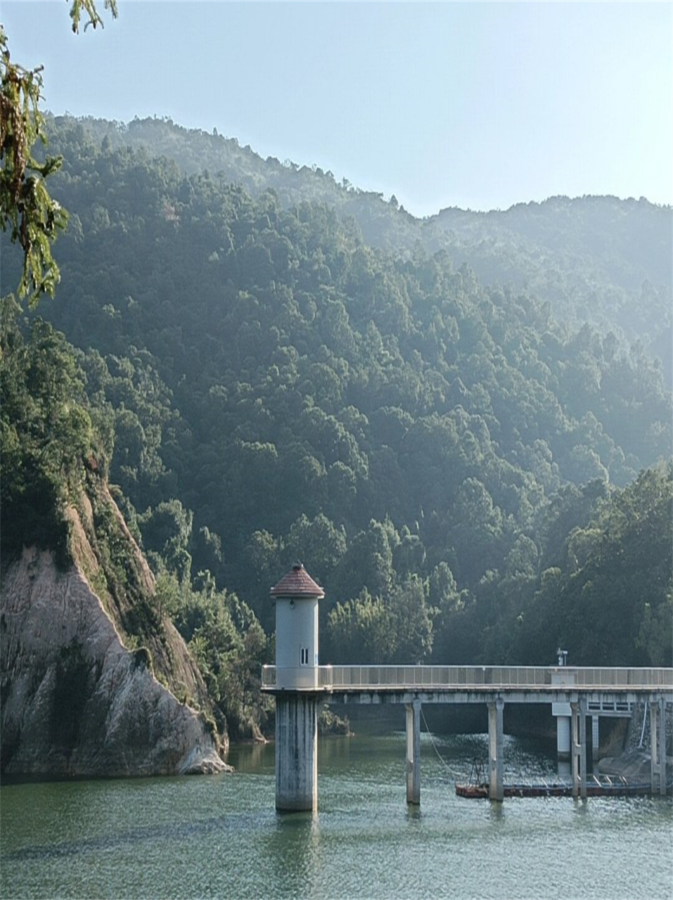 梯面羊石水库钓鱼图片