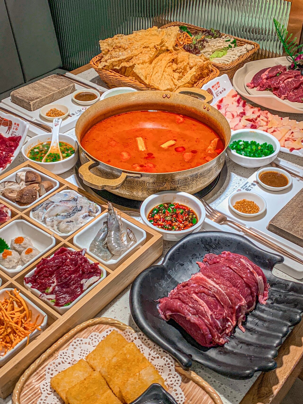 作为重庆本地人,我吃了无数次牛肉火锅,这家真的是我的心头爱!