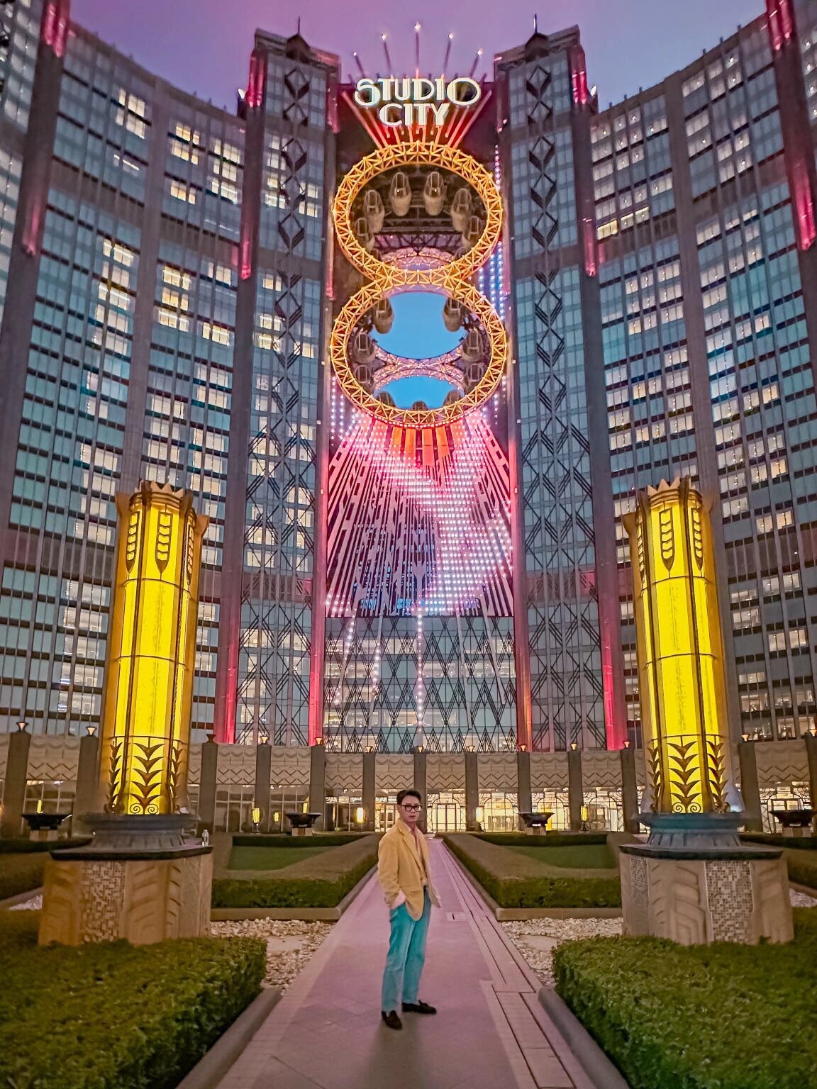 当我踏入澳门这片土地时,就被它独特的魅力所吸引.