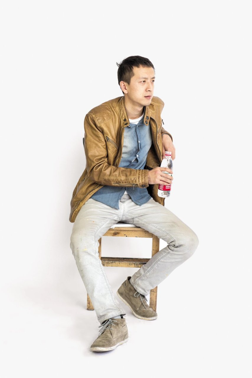 👋🎤今天我要和你们分享一组坐姿绘画素材,希望能为你们的创作