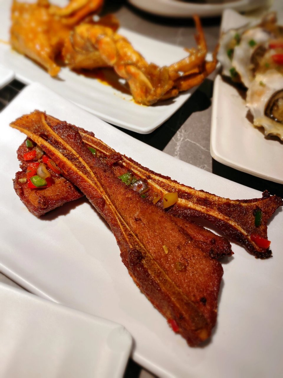 和心爱的老公一起去了广州天河区正佳广场6楼的一家餐厅——鱼鲜生