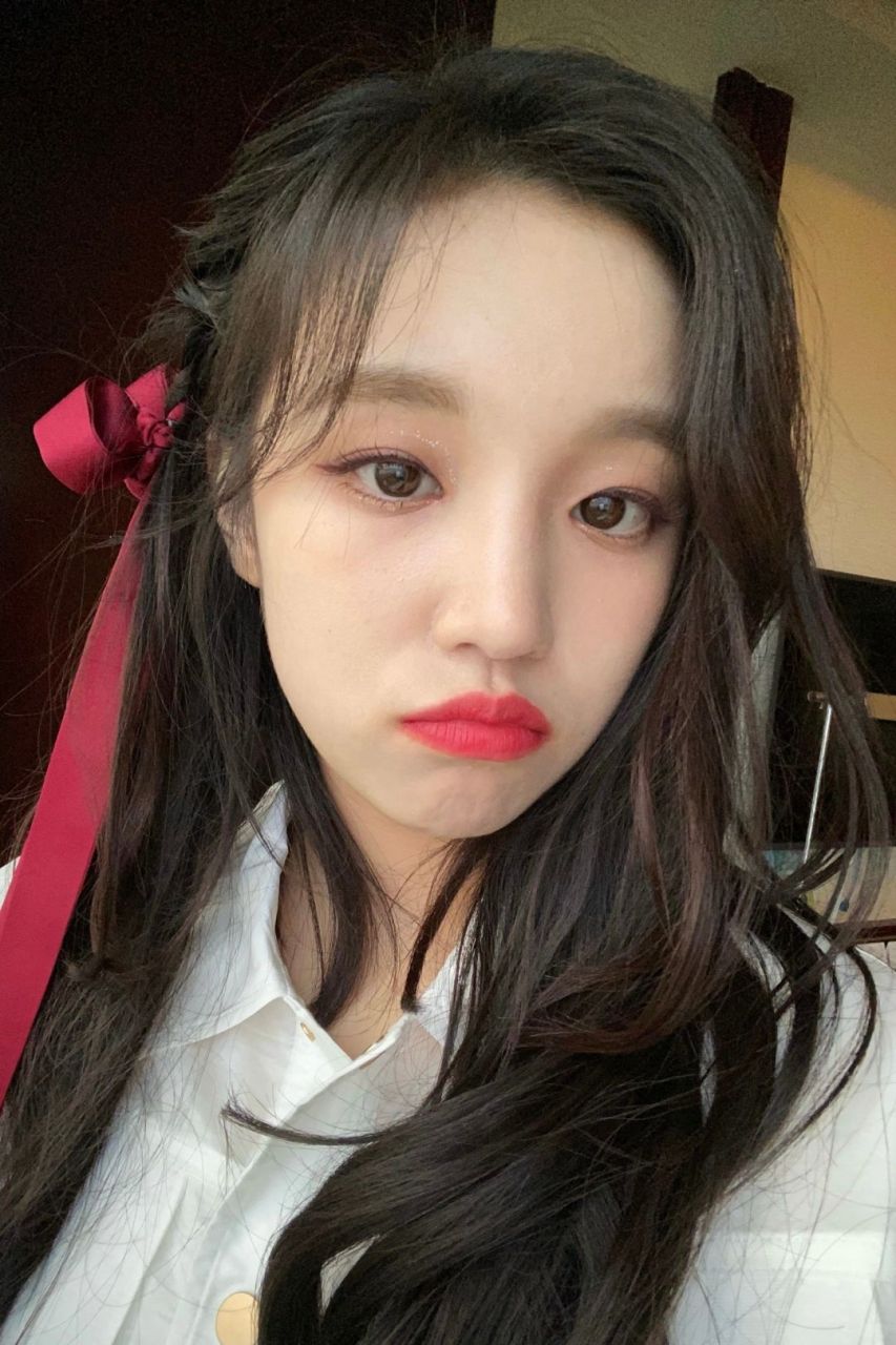 宋雨琦:女团闪耀之星,综艺活泼精灵  在女团中,宋雨琦以卓越的歌唱和