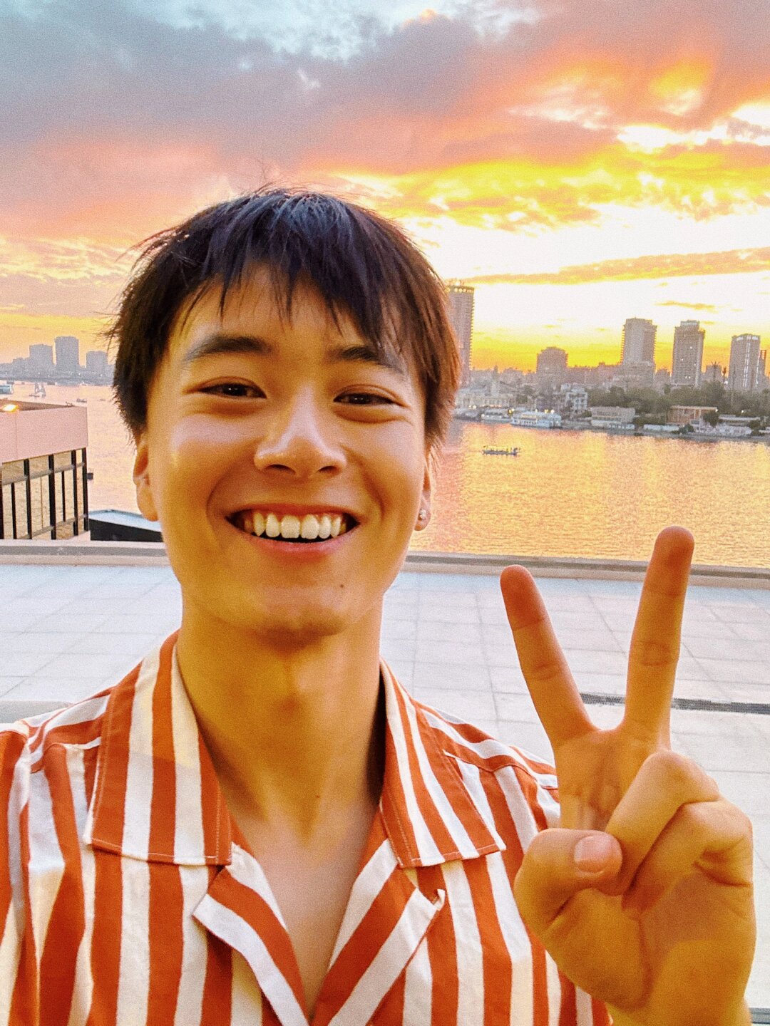 我被世界小小欢迎了一下