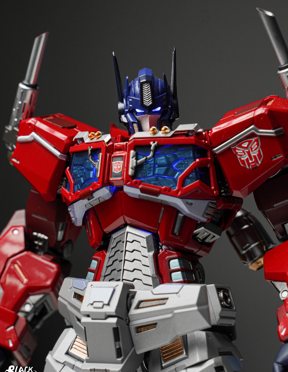 模型欣赏:风雷模型 铁机巧 idw 擎天柱,角色出自变形金刚idw漫画,形象