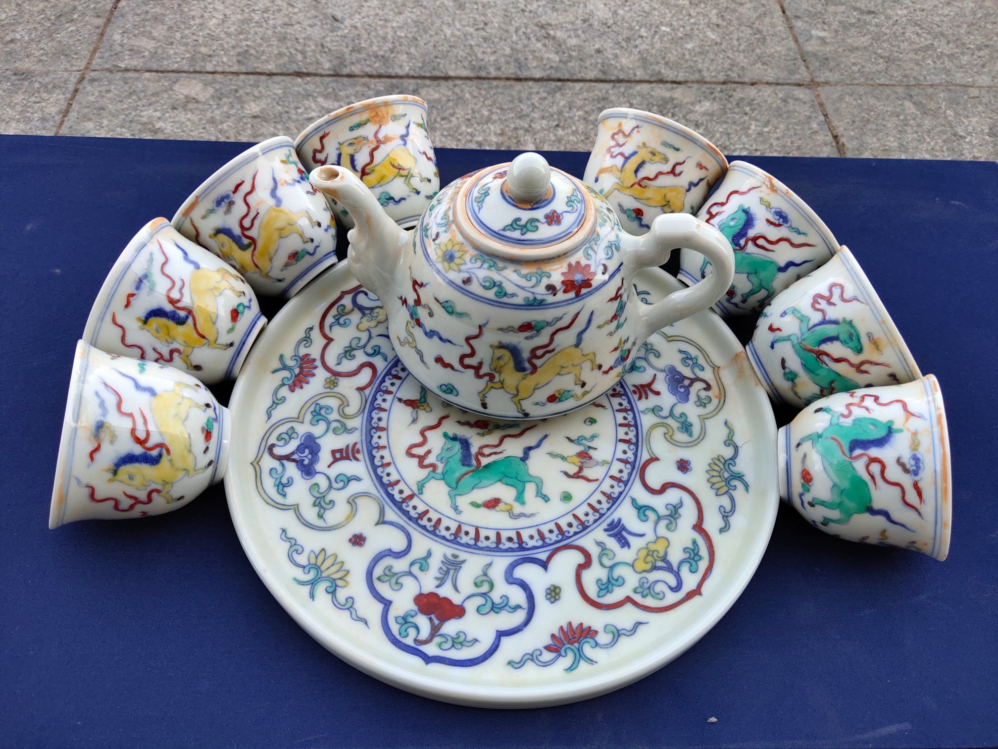 珍藏●大明成化年制薄胎斗彩马到成功图案茶具一套