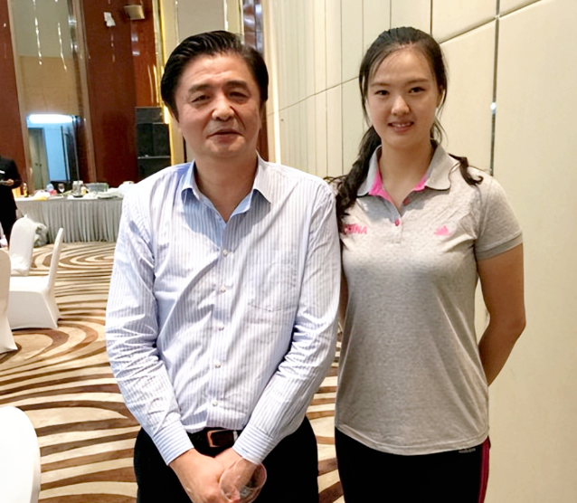 汪嘉伟曾任男排主帅风光一时,离婚又再婚,如今儿子让他引以为豪
