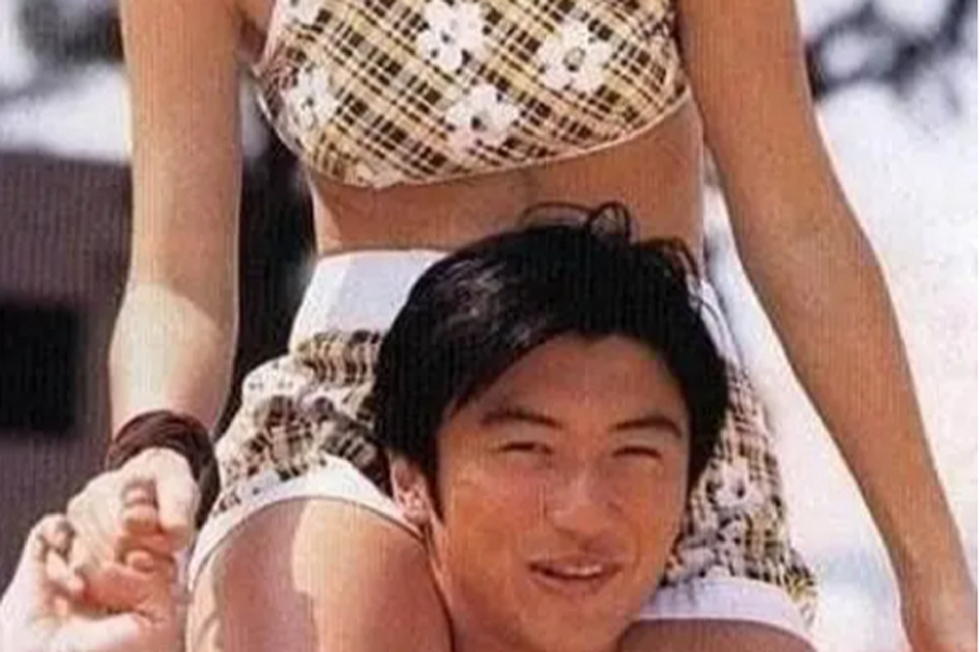 向佐星二代资源好却颜值受限,事业不顺;反观谢霆锋高颜值吸粉无数!