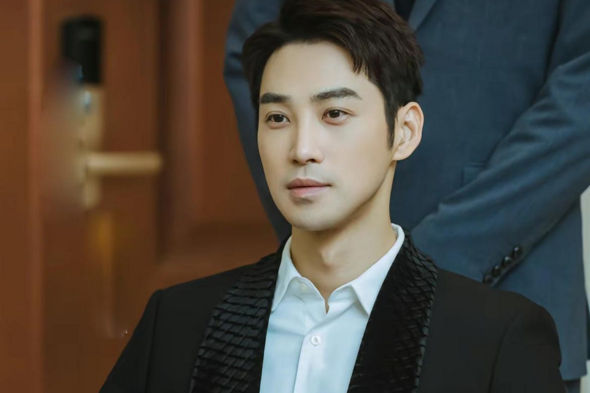 锦超在《无限超越班》上透露想从短视频演员转型影视剧,导师意见不一.